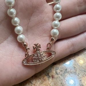 Vivienn Westwood rose gold mini bar Saturn choker